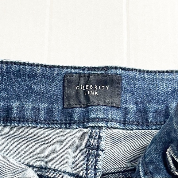 CELEBRITY PINK Juniors' Mid-Rise Roll-Cuff Basic Brixton Denim Shorts - 5/27 - Picture 6 of 10